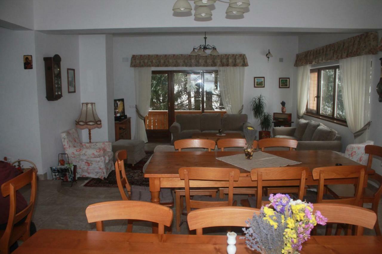 Arnica Montana Hotel อาริเอเชนิ ภายนอก รูปภาพ