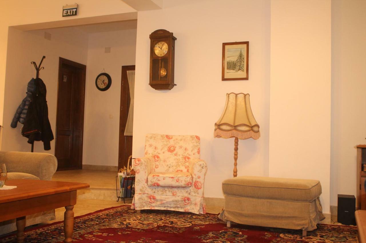 Arnica Montana Hotel อาริเอเชนิ ภายนอก รูปภาพ