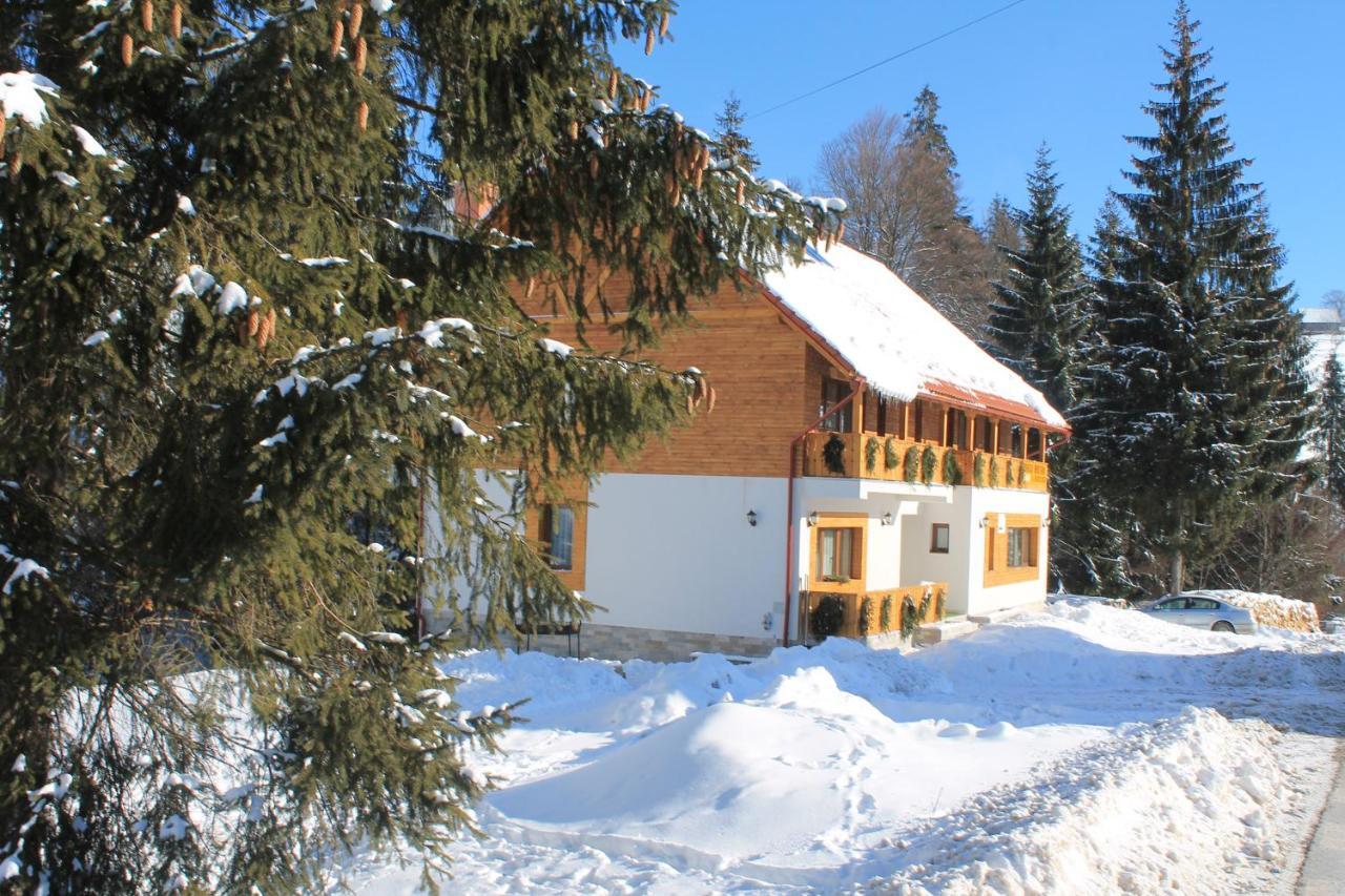 Arnica Montana Hotel อาริเอเชนิ ภายนอก รูปภาพ